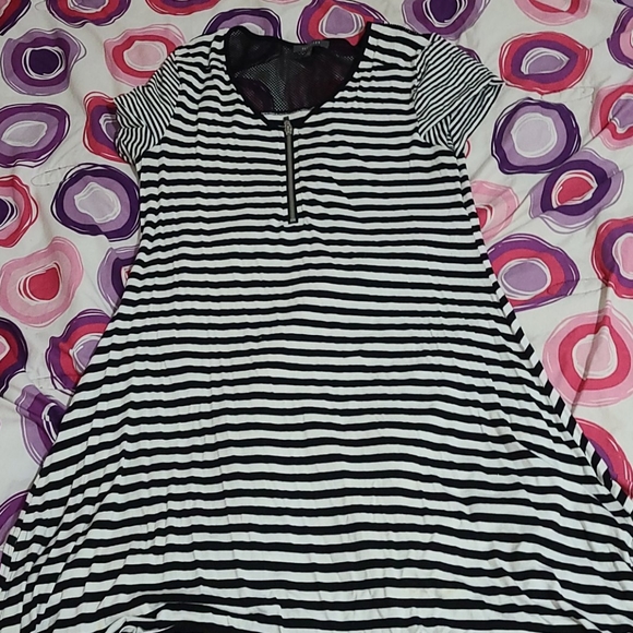 Dress - Picture 1 of 3